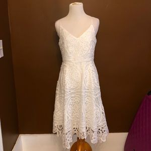 BNWT white crochet overlay dress size 6 US